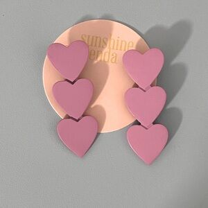 Sunshine Tienda Matte Pink Heart Earrings